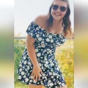 Absolutely like new mini dress size Large